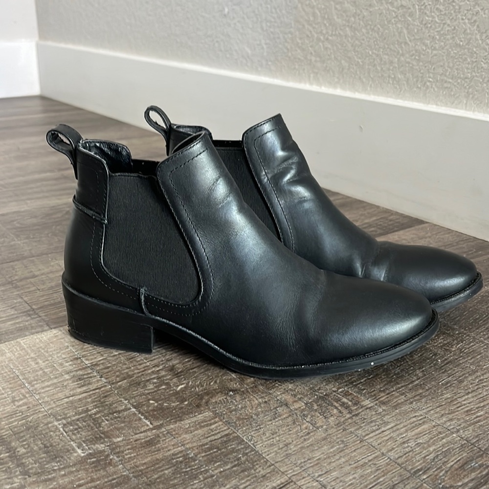 Steve Madden Leather Chelsea Boot - Sz 9.5